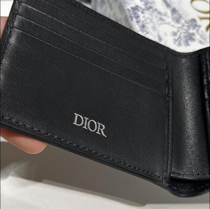 2025228Y 180P182140376